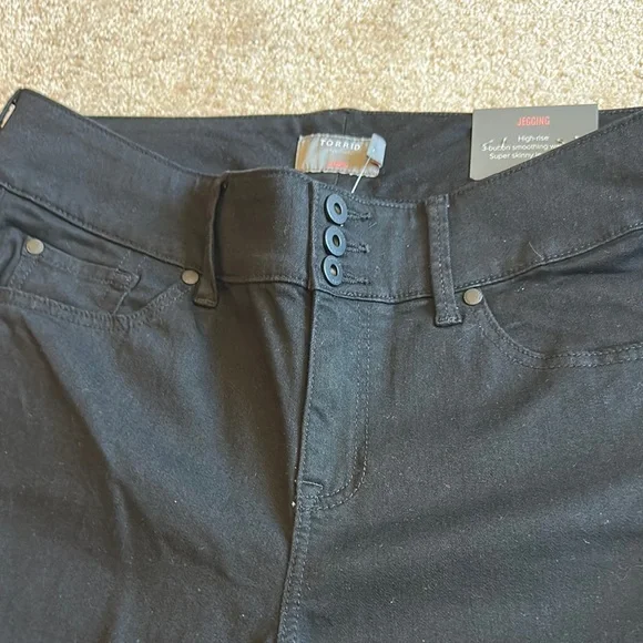 Torrid Super Soft Black Jeggings - Picture 3 of 5